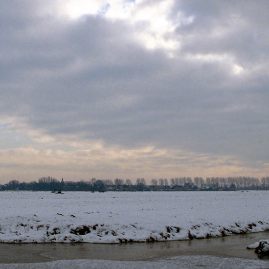 De dooi verdrijft de winter; uitzicht op de Beets, over de Waterling en de Beetskoog